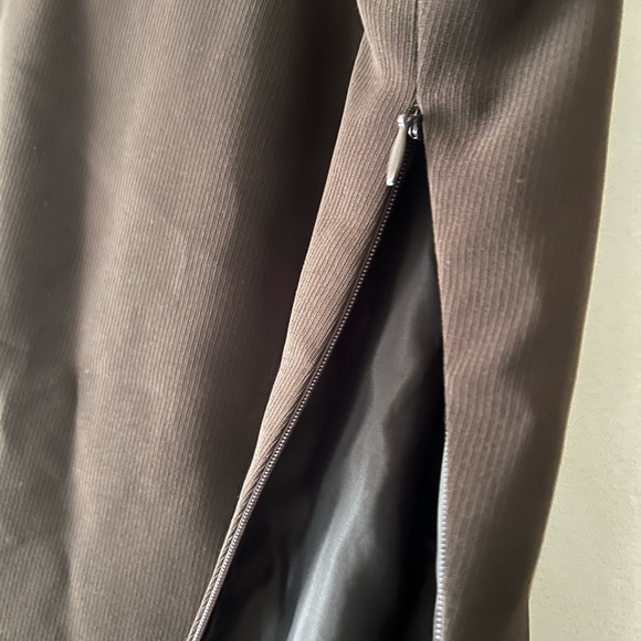 Jones New York Suit Women’s Brown Dressy Tank Top - Picture 3 of 8